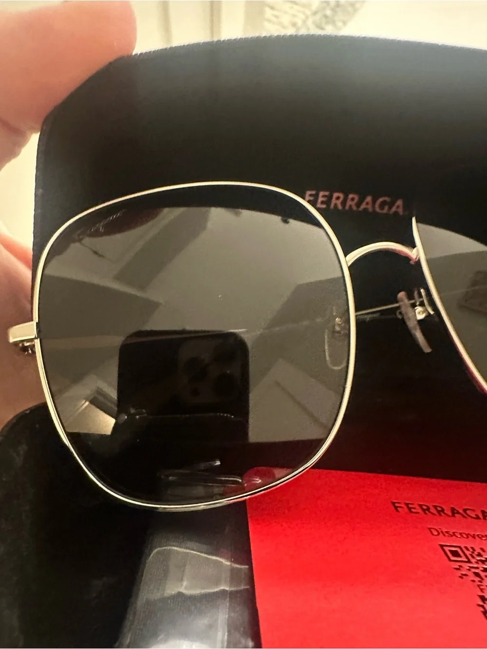 Salvatore Ferragamo Aviator Sunglasses New in Case Polished silver frame/blk len